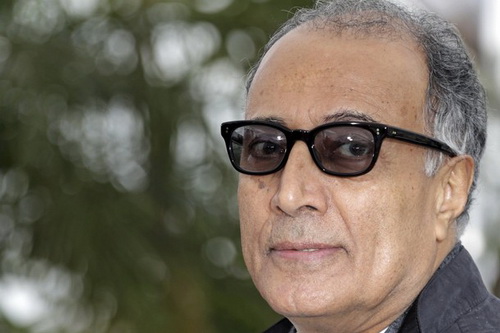 Director Abbas Kiarostami poses during a photocall for the film "Like Someone in Love" in competition at the 65th Cannes Film Festival, May 21, 2012. REUTERS/Eric Gaillard (FRANCE - Tags: ENTERTAINMENT)