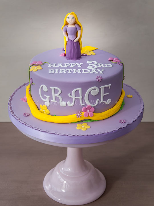 Rapunzel birthday cake